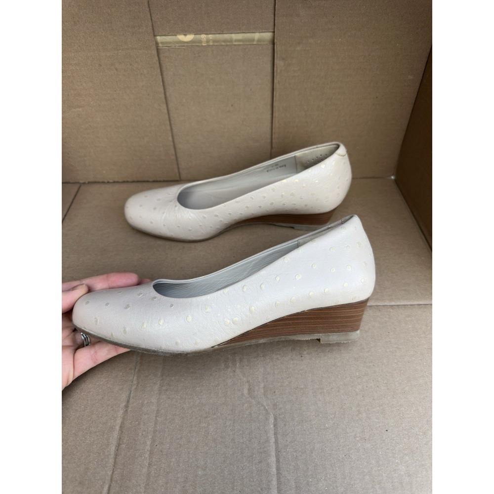 SAS Sofia Wedge Pumps Made In Italy Cream Polka Dot Leather 6.5 Comfort Heels - Picture 3 of 8
